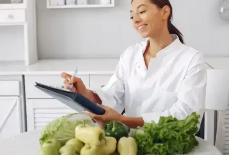 أخصائية تغذية تراجع تحاليل مقاومة الإنسولين وتكيس المبايض